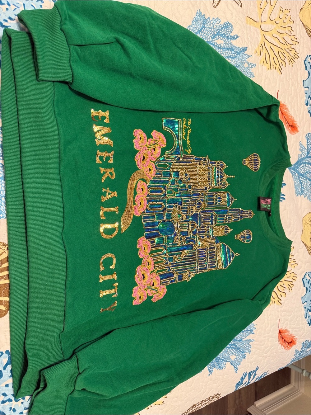 RARE Queen of Sparkles Emerald City Green Graphic Sweatshirt - Small